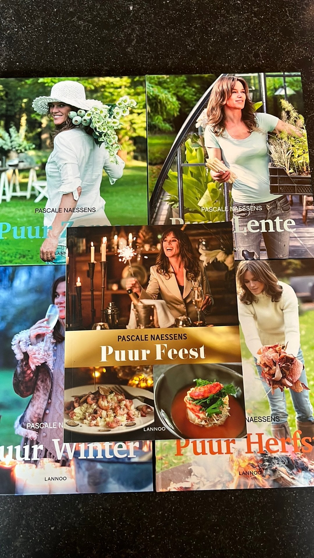 5 kookboeken Puur Pascale Naessens, Ophalen of Verzenden, Zo goed als nieuw