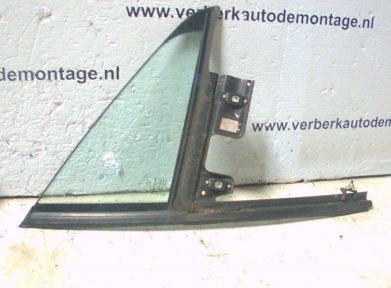 PORTE CUSTODE VITRE AVANT DROITE Peugeot 407 (6C / J), Kontakt-peugeot@peugeot.com, Utilisé, Peugeot Deutschland GmbH, Bahnhofsplatz
65423  Rüsselsheim, DE