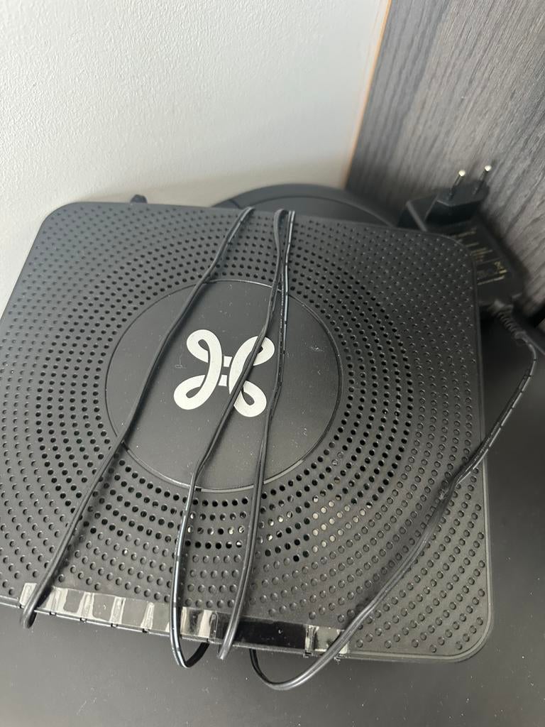 Boîtier Proximus v3+, Enlèvement, Comme neuf