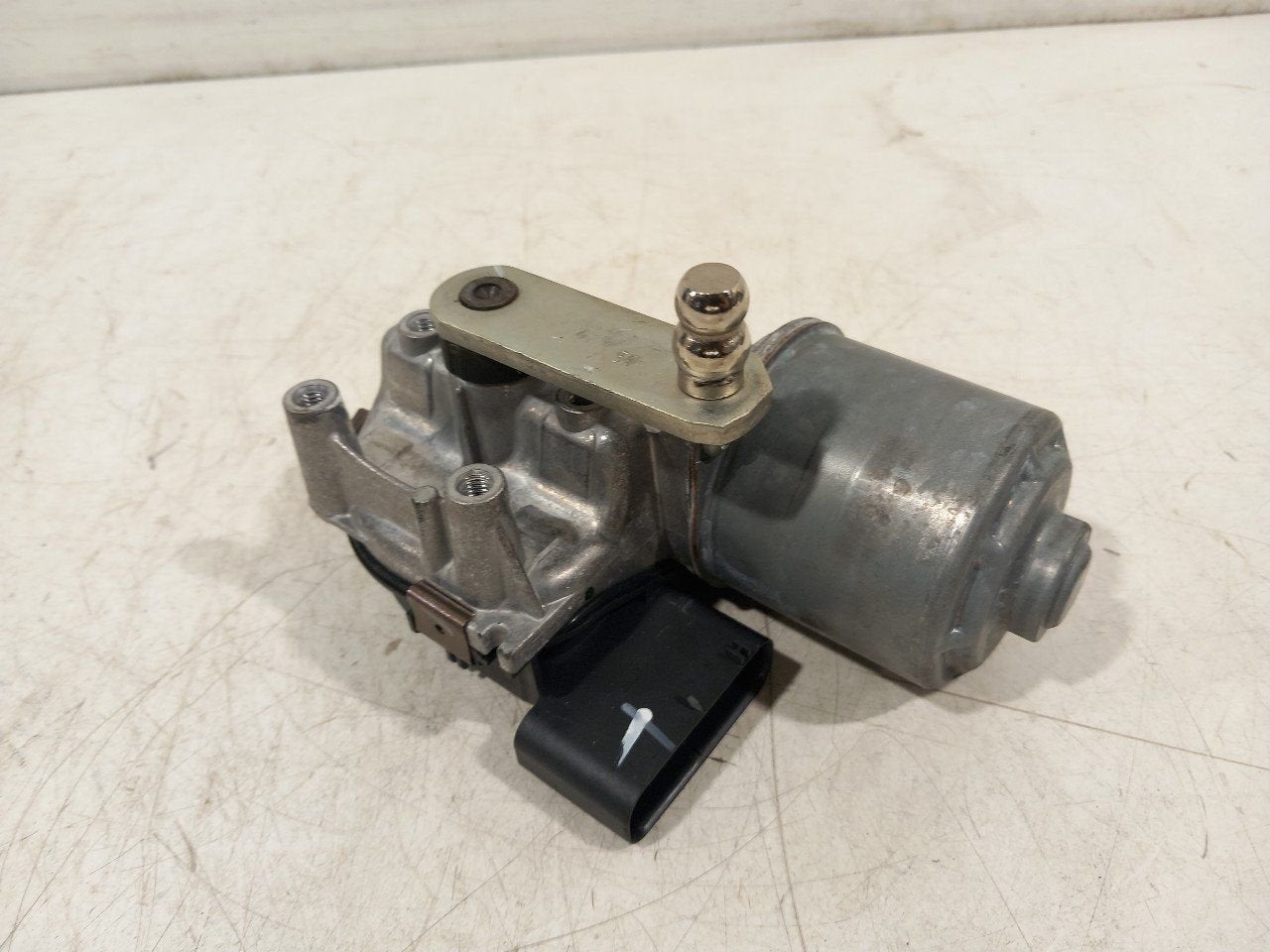 Ruitenwissermotor voor Ford Fiesta, Onderdelen@venauto.nl, Van der Ven Autorecycling B.V., Gebruikt, Ettenseweg 76, 4706 PB Roosendaal, The Netherlands