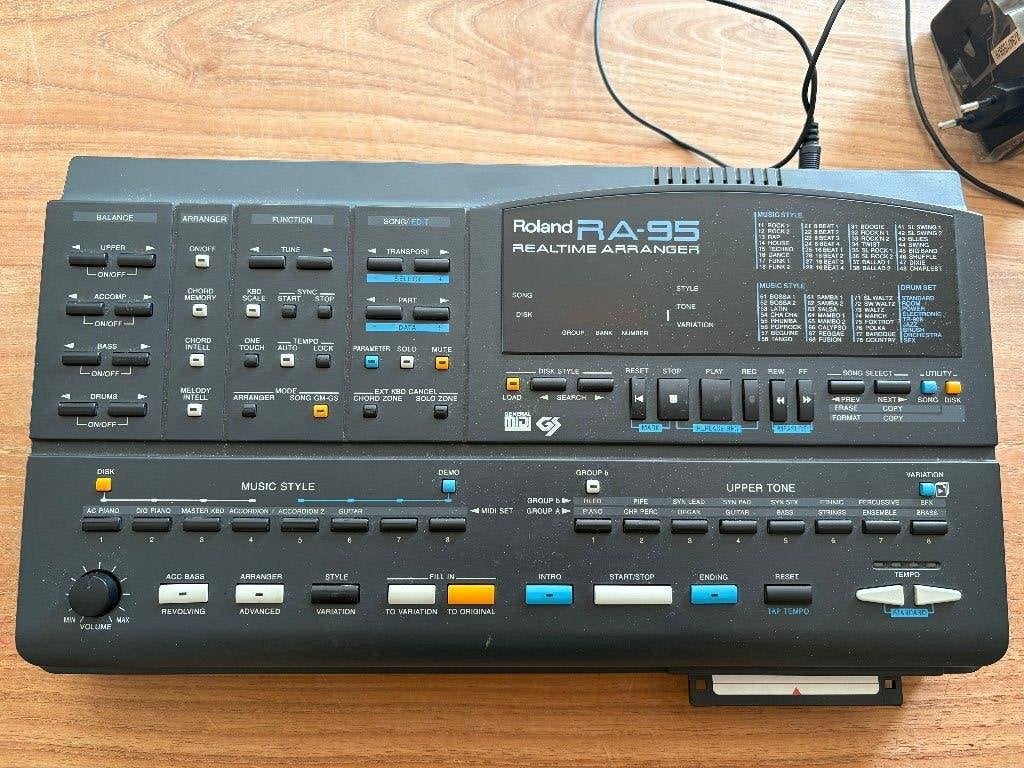 Roland RA-95 Realtime Arranger, Muziek en Instrumenten, Midi-apparatuur, Ophalen of Verzenden, Gebruikt