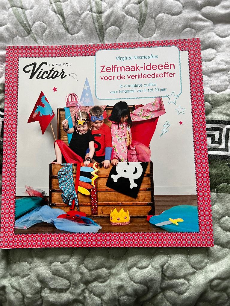 La Maison Victor, Boeken, Ophalen