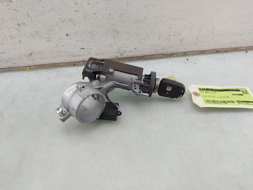 CONTACTSLOT + SLEUTEL Opel Adam (01-2012/12-2019), Auto-onderdelen, Gebruikt, Opel, Opel Automobile GmbH, Kontakt-opel@opel.com