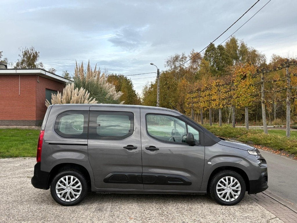 Citroën Berlingo 1.2benzine Airco Cruise Parksens BTW Aftr, Auto's, Monovolume, Euro 6, Handgeschakeld, Parkeersensor