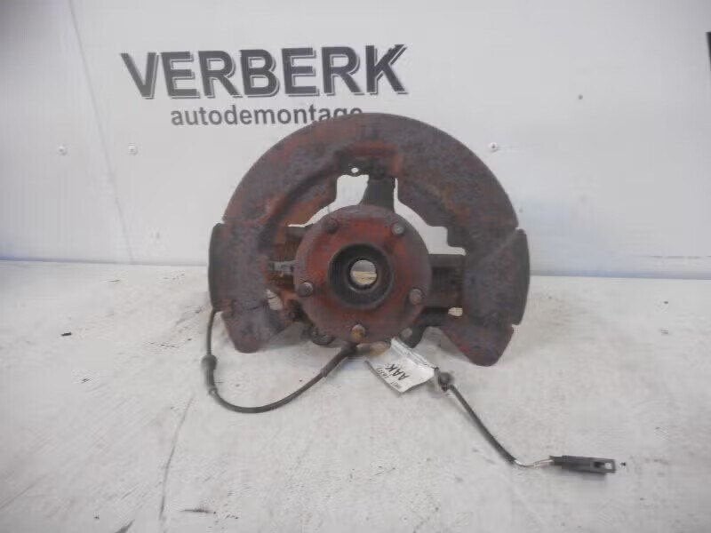WIELNAAF LINKS VOOR Ford Focus 2 (01-2004/09-2012), Enlèvement ou Envoi, Henry-Ford-Straße 1 50735 Köln, DE, Ford-Werke GmbH, Kunden@ford.com