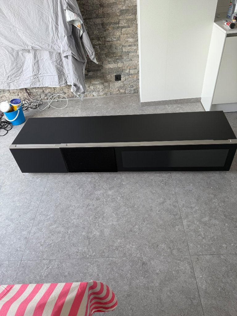 Tv kast, Ophalen