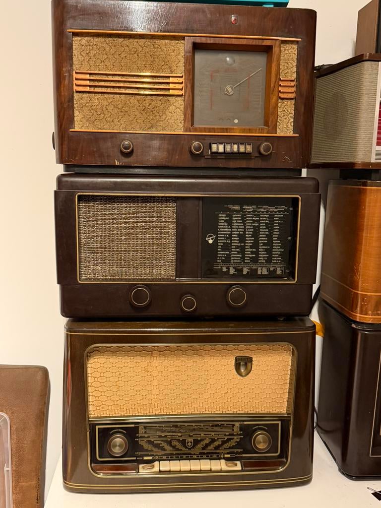 Diverse oude Philips buizenradio’s . Meeste werken nog, Antiquités & Art, Enlèvement ou Envoi