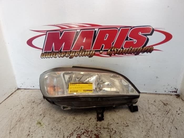 Phare droit d'un Opel Zafira, Autos : Pièces & Accessoires, -, -, Opel, 3 mois de garantie