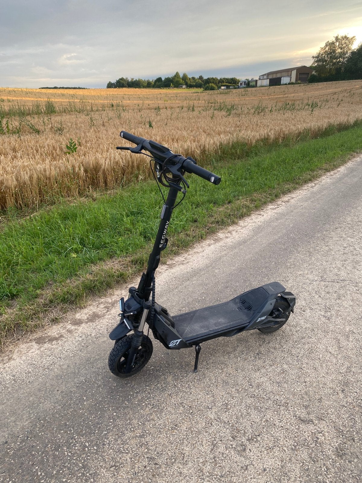 Segway Ninebot ZT3 Pro, Vélos & Vélomoteurs, Trottinettes, Comme neuf, Step électrique (E-scooter), Enlèvement