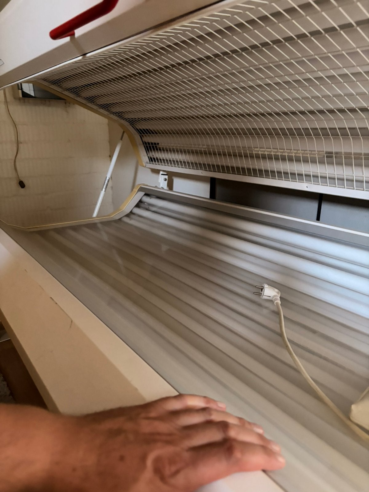 Zonnebank, Elektronische apparatuur, Ophalen, Gebruikt