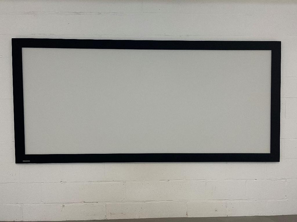 Projectiescherm Perfecta II, Enlèvement