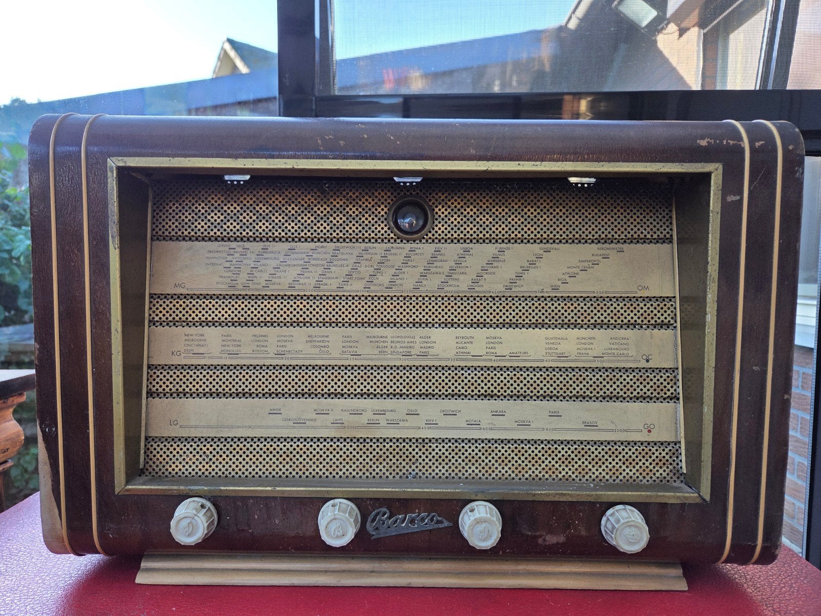 barco oude radio, Ophalen