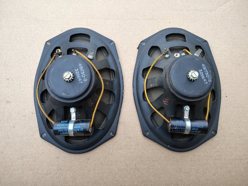 2x Hoge Tonen Speakers Seeburg Showcase (1967) jukebox, Envoi, Seeburg