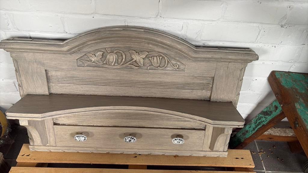 Brocante kapstok, Ophalen