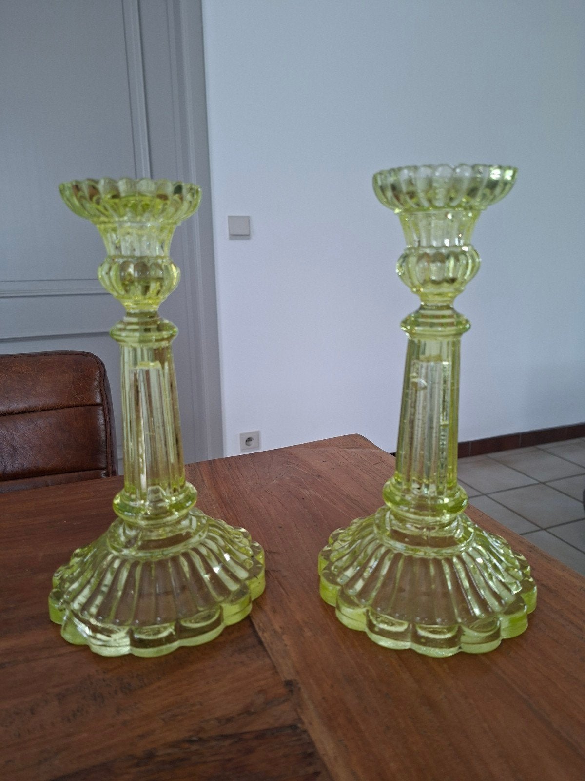 uranium glas kandelaars ouraline, Ophalen