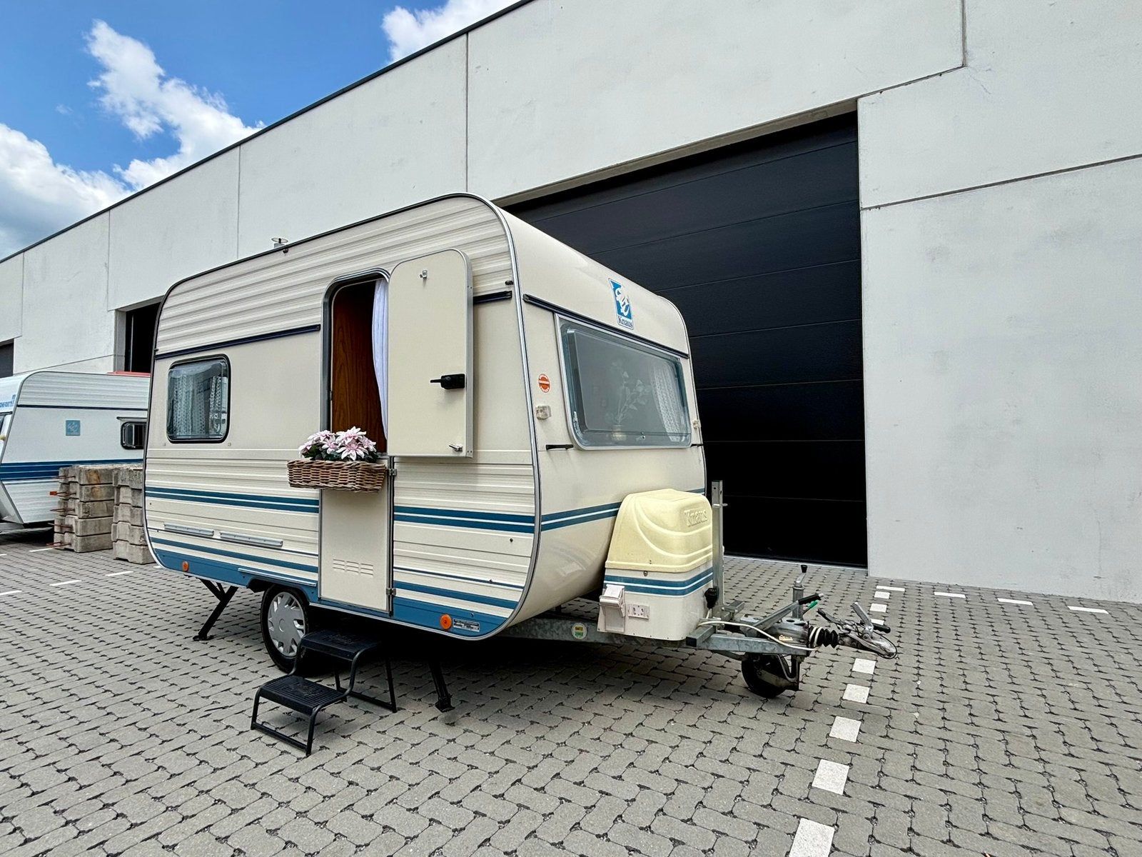 MOOIE KNAUS CARAVAN TE KOOP, Caravans en Kamperen, Caravans, Particulier, 500 - 750 kg, Tot en met 4, Luifel