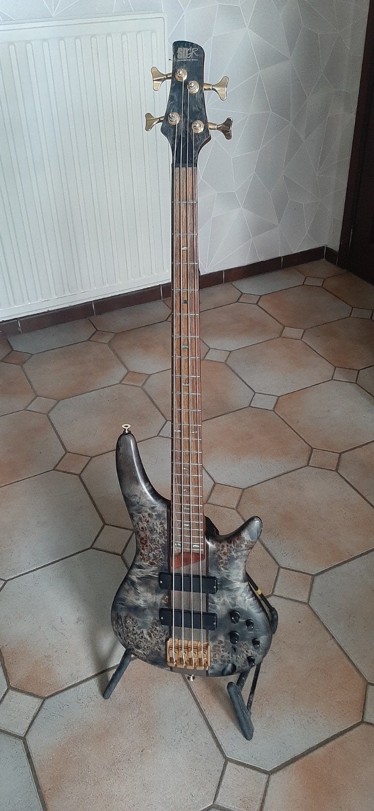 Ibanez SR800, Ophalen