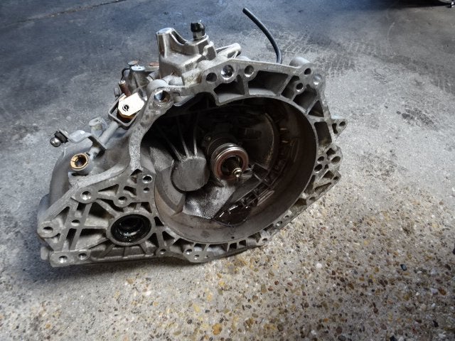 VERSNELLINGSBAK Opel Corsa D (01-2006/12-2014) (MKG), Gebruikt, Opel