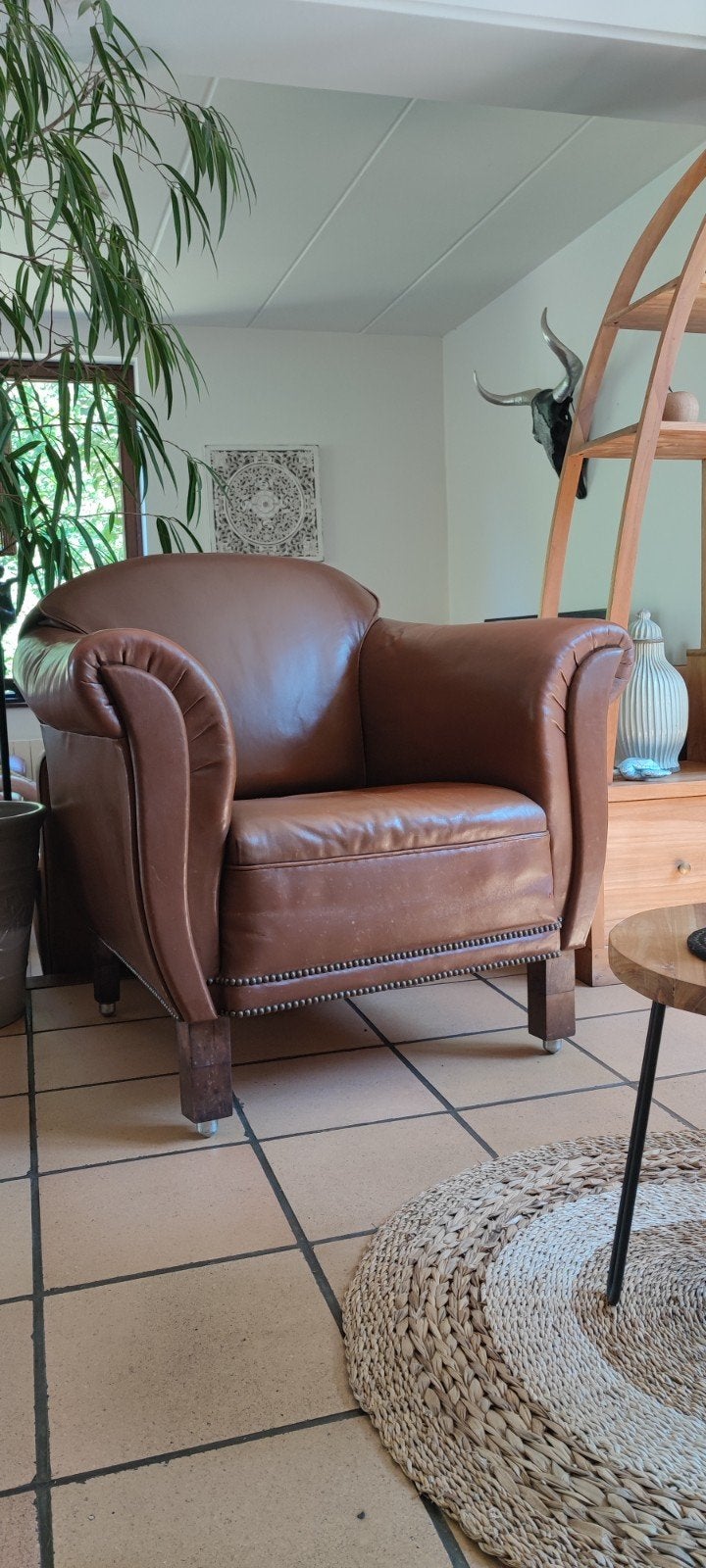 Jolie paire de fauteuils anglais cuir brun, Cuir