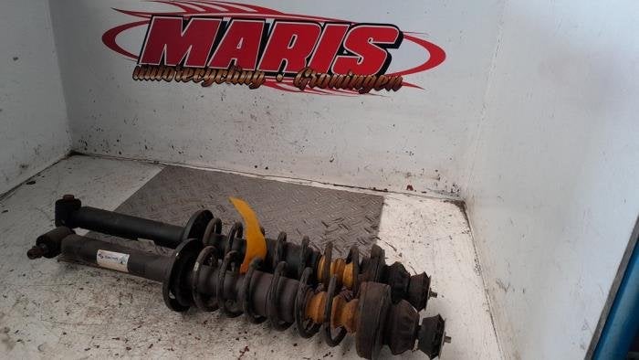 Kit amortisseur d'un Volkswagen Polo, -, Volkswagen, -, 3 mois de garantie