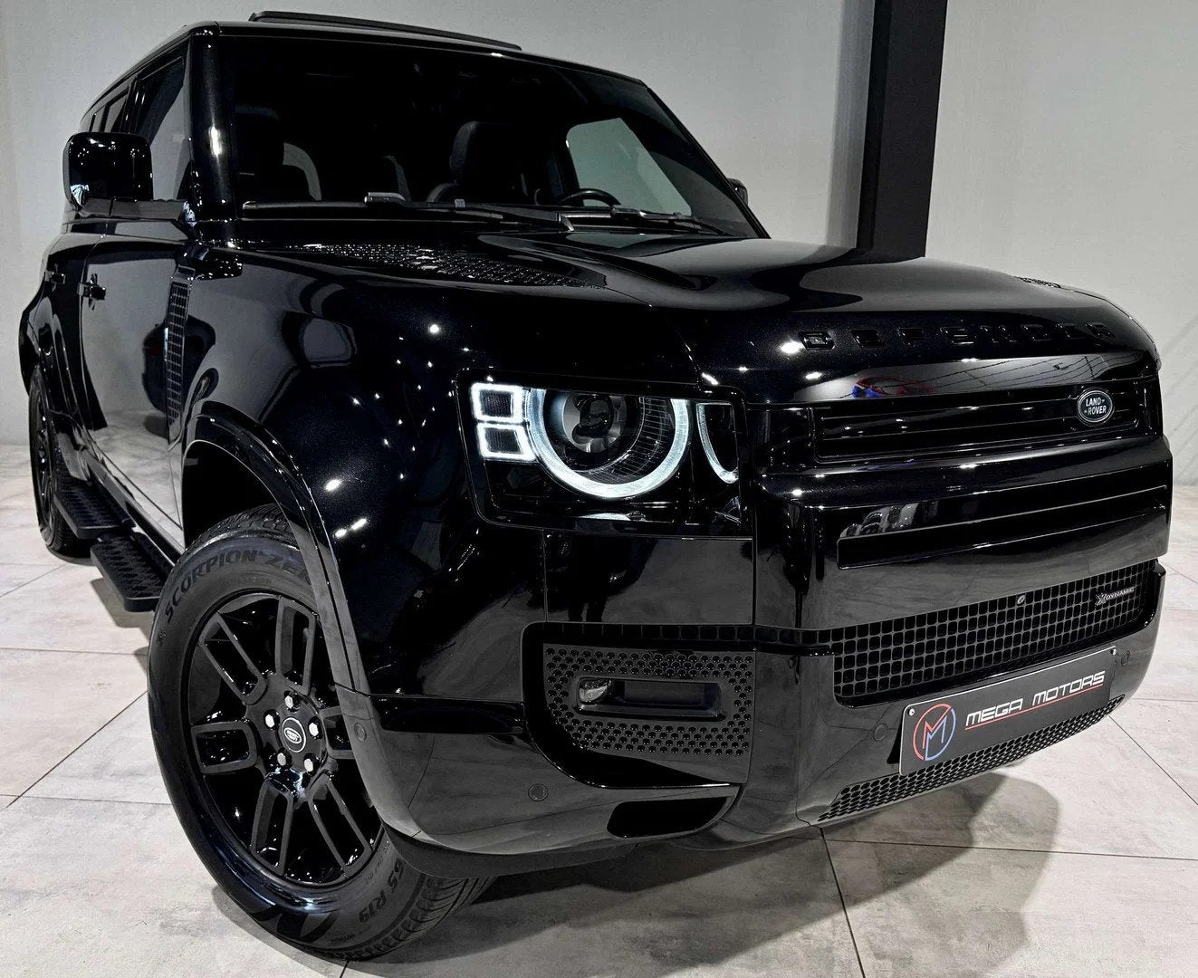 Land Rover Defender 3.0 D250 X-DYNAMiC" SE BLACK EDiTiON" 23, 250 ch, Achat, 2997 cm³, Entreprise