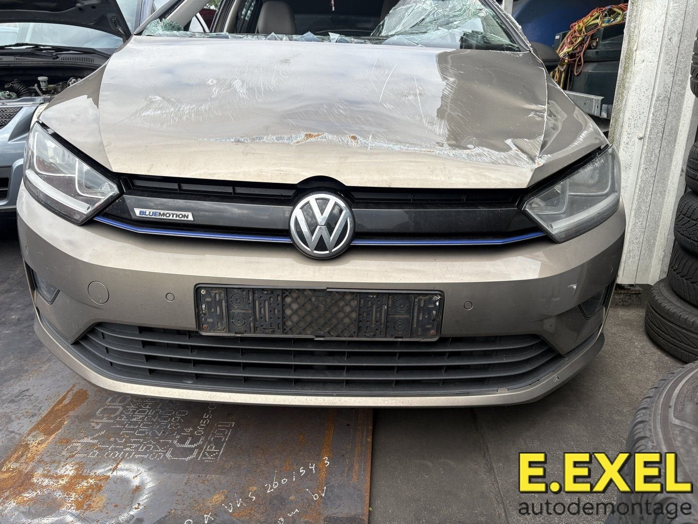Voorbumper Volkswagen Golf Sportsvan (AUVS) 2015-2021, Gebruikt, -, Ophalen of Verzenden, Bumper