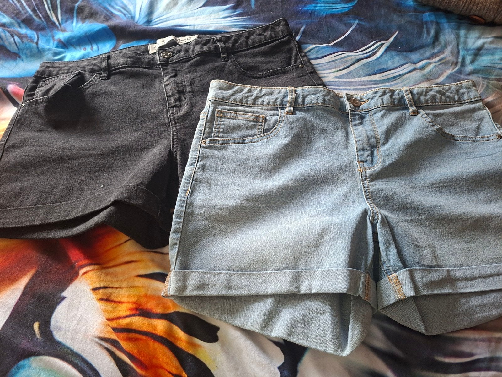 2 shorten maat 44, Kleding | Dames, Spijkerbroeken en Jeans, Ophalen