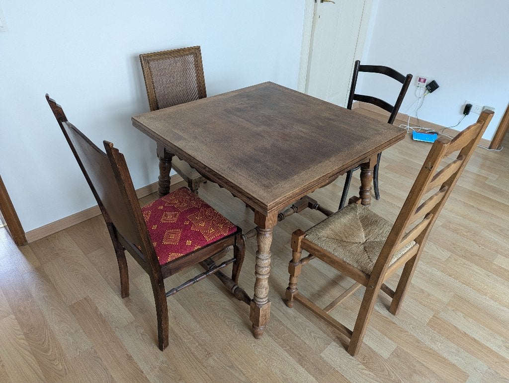 Prachtige houten tafel met 4 stoelen, Ophalen, Gebruikt, 50 tot 100 cm, 50 tot 100 cm