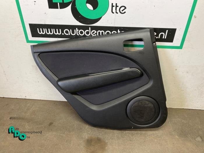 Portierbekleding 4Deurs links-achter van een Mitsubishi Outl, Auto-onderdelen, Gebruikt, -, -, Ophalen of Verzenden