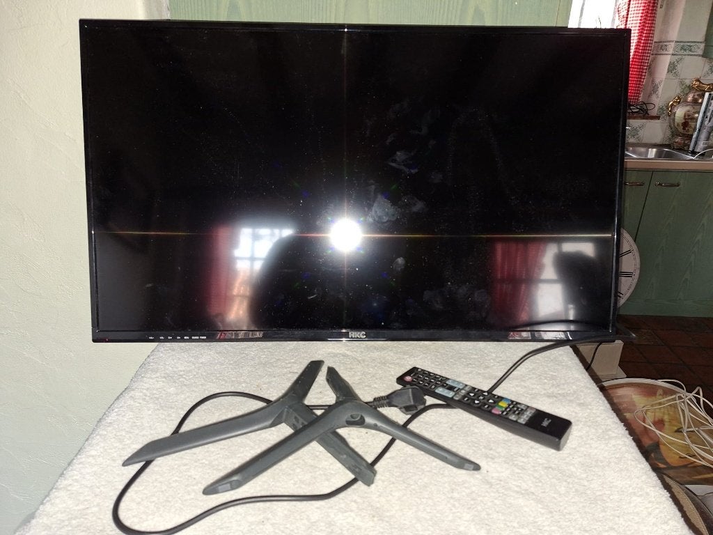 TV HKC 32" led, nieuwstaat, TV, Hi-fi & Vidéo, Télévisions, Autres marques, LED, Enlèvement ou Envoi, 80 à 100 cm