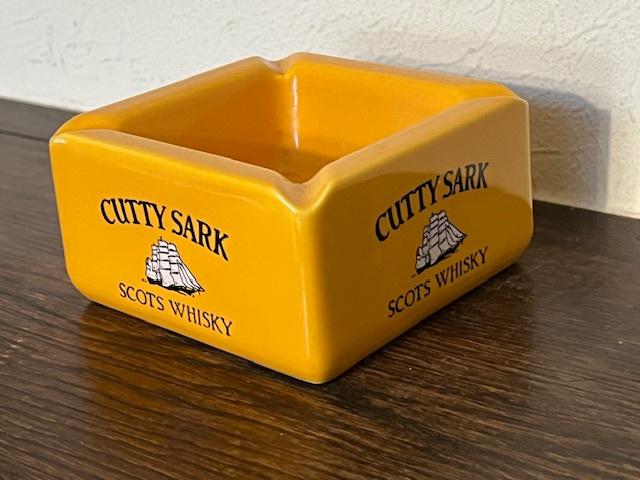 Cendrier en faience Cutty Sark Scots Whisky, Collections, Marques & Objets publicitaires, Enlèvement