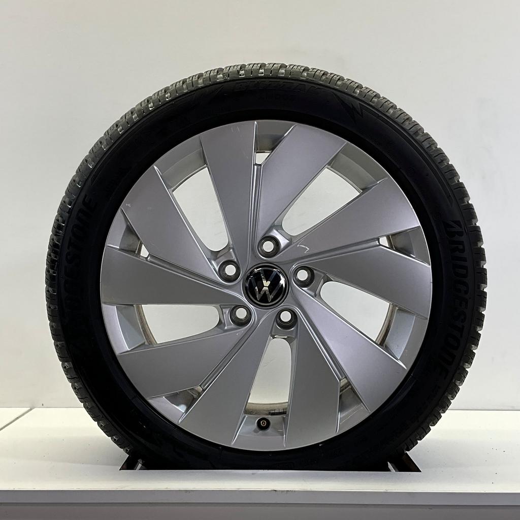 VOLKSWAGEN TIGUAN GOLF VELGEN SET WINTERBANDEN 17 INCH, Auto-onderdelen, Banden en Velgen, Banden en Velgen, Winterbanden, 17 inch