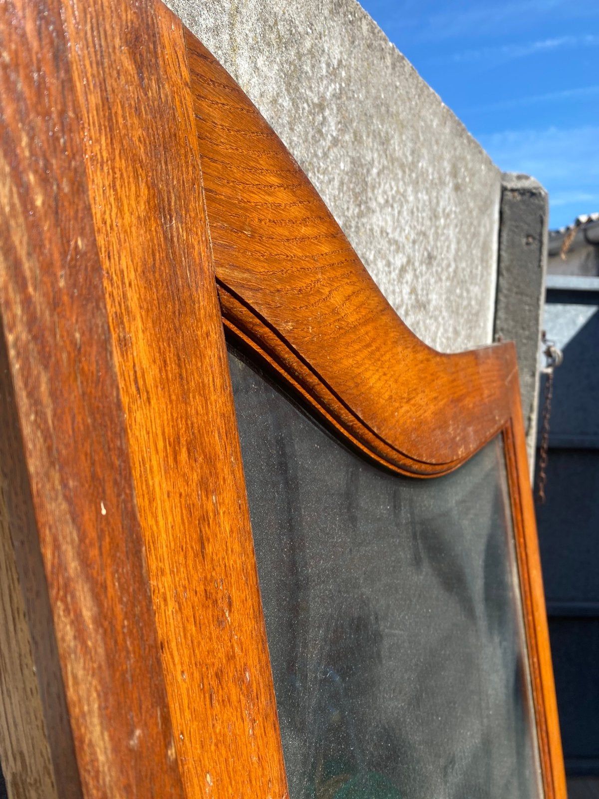 Miroir en chêne..., Enlèvement