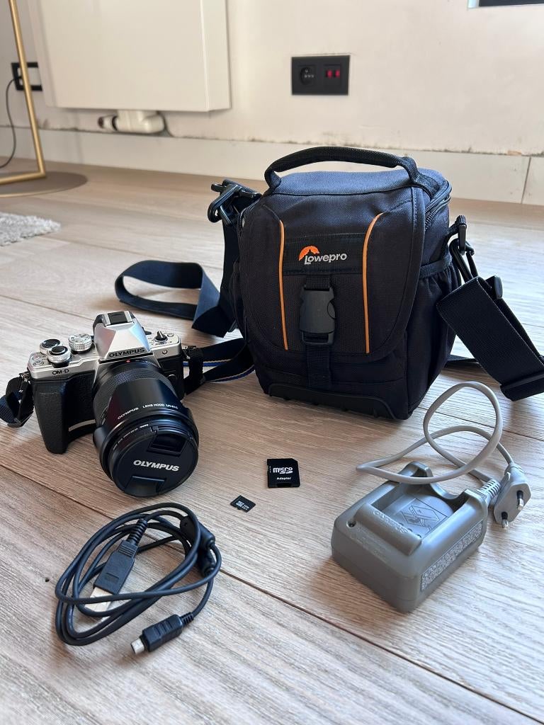 Digitale fotocamera Olympus OM D E M10 II, Ophalen, Compact, Zo goed als nieuw, Olympus