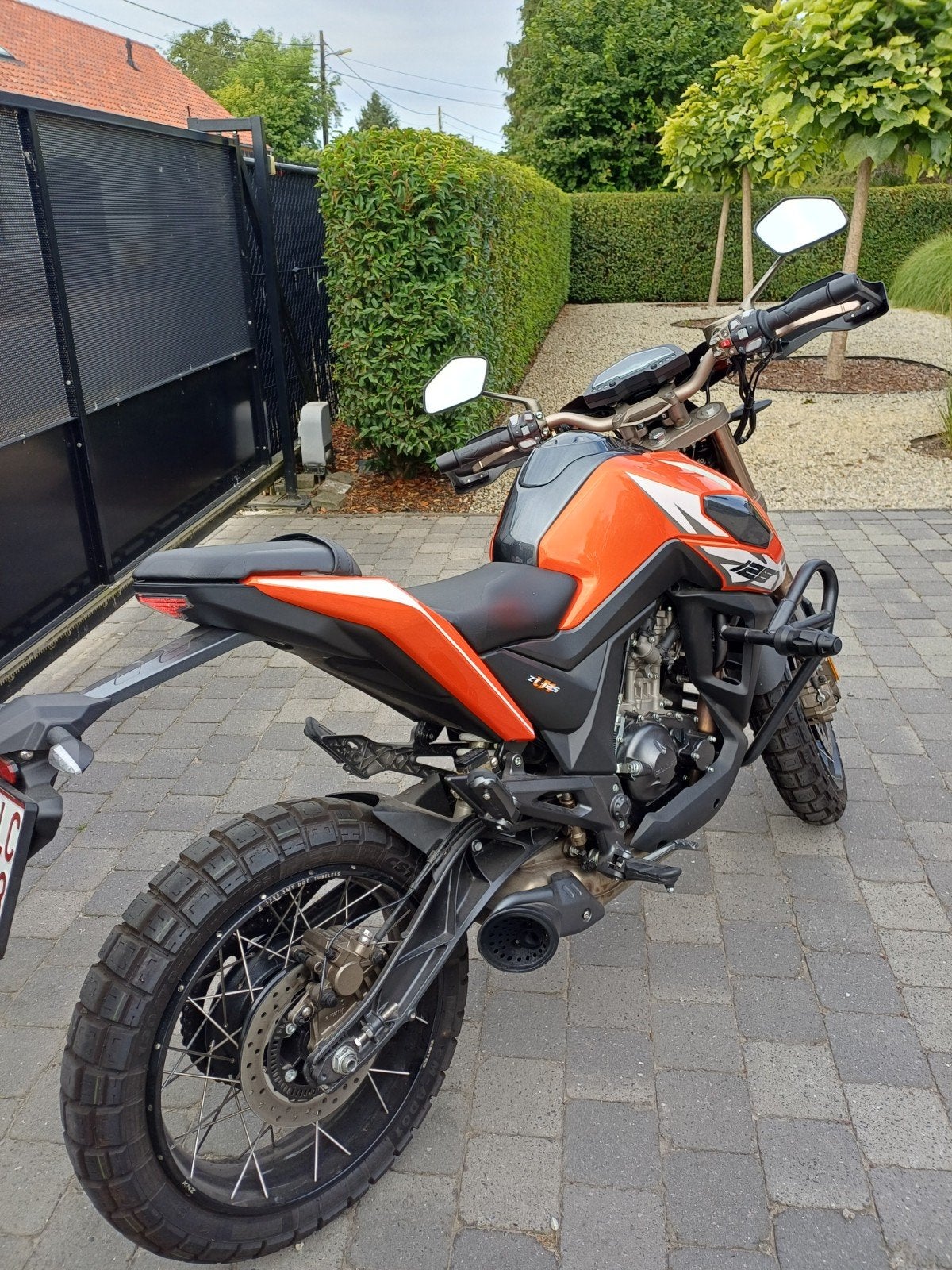 Zontes 125U1 met slechts 2340km. + motorjas en helm, Motoren, Motoren | Overige merken, Gebruikt, Particulier, 125 cc, Overig