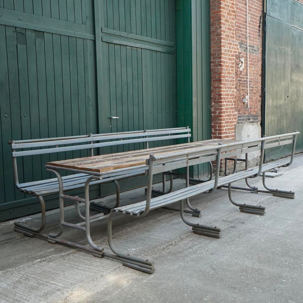Authentieke industriële tafel met banken, Antiek en Kunst, Ophalen