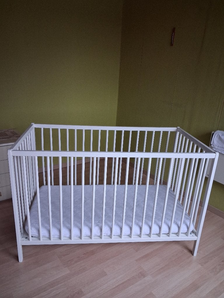 Babybedje, Kinderen en Baby's, Babywiegjes en Ledikanten, Ophalen, Zo goed als nieuw, Ledikant