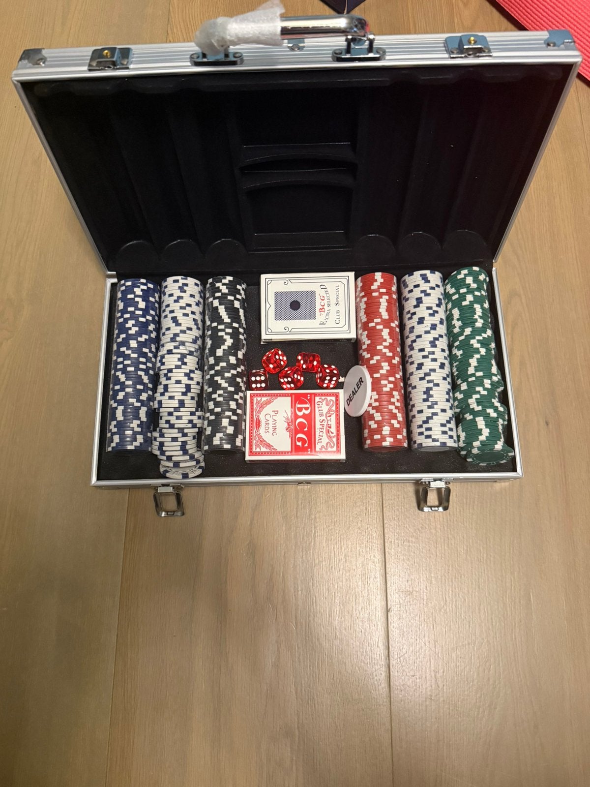 Nieuwe Poker Set 500 Chips in Aluminium, Een of twee spelers, Ophalen, Nieuw