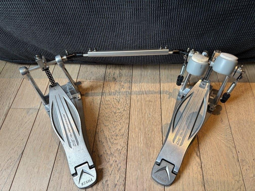 Tama Speed Cobra Double Pedal (Upgraded) + Case, Muziek en Instrumenten, Drumstellen en Slagwerk, Ophalen, Zo goed als nieuw, Tama