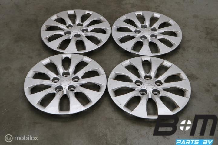 Set 16 inch wieldoppen Kia OB, Gebruikt, Band(en)