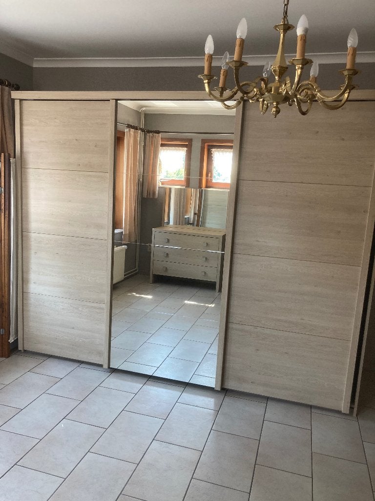 Grote wandkast voor slaapkamer, Zo goed als nieuw, 150 tot 200 cm, Overige houtsoorten, Ophalen