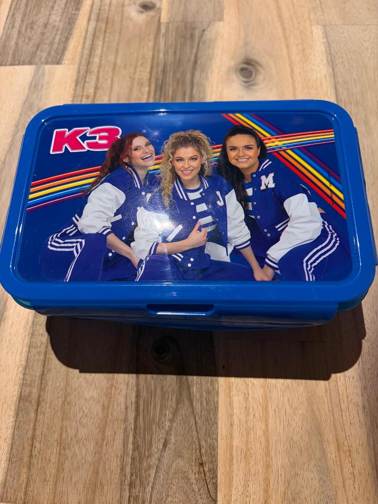 K3 brooddoos, Ophalen, Nieuw