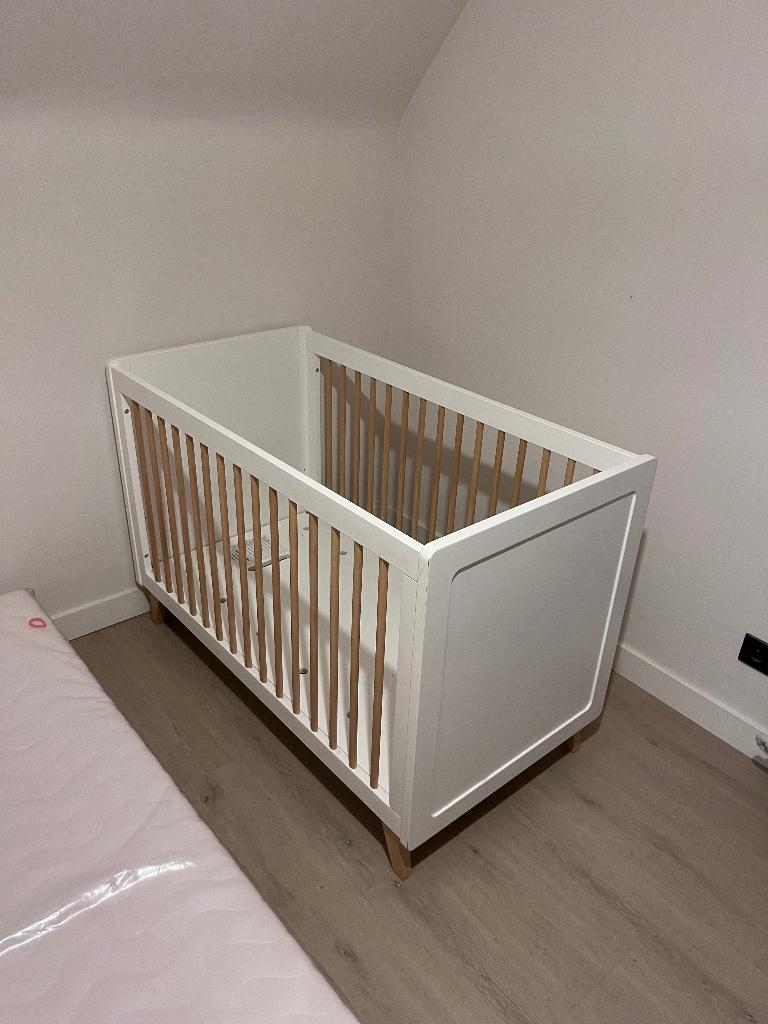 Babybedje met bijhorende matras, Ophalen, Gebruikt, Matras