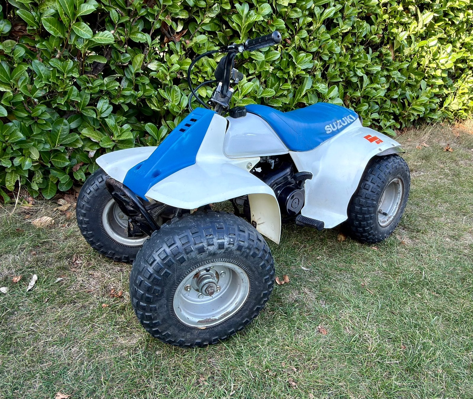 Suzuki Lt50 + accessoires voor piloten, Motoren