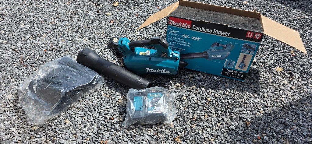 Makita bladblazer 18V, Tuin en Terras, Ophalen, Zo goed als nieuw, Makita, Accu