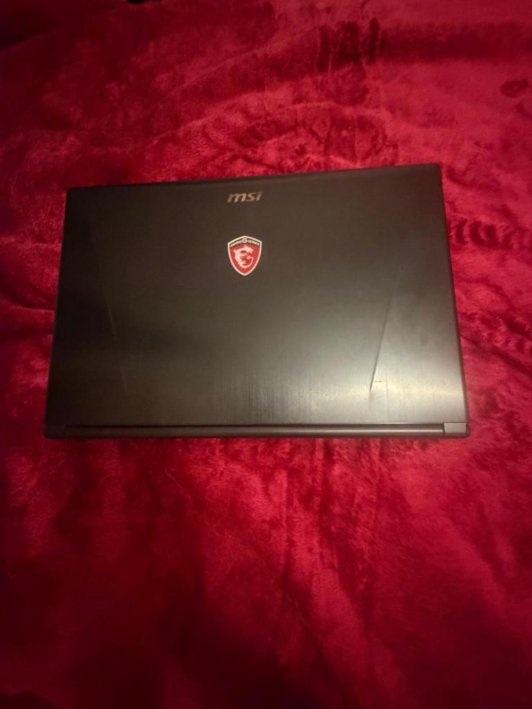 Msi gaming laptop met lader, Informatique & Logiciels, Ordinateurs portables Windows, Comme neuf, 16 pouces, SSD, Inconnu, 16 GB