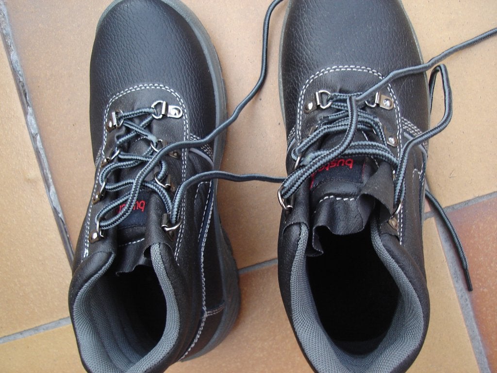 werkschoenen, Ophalen
