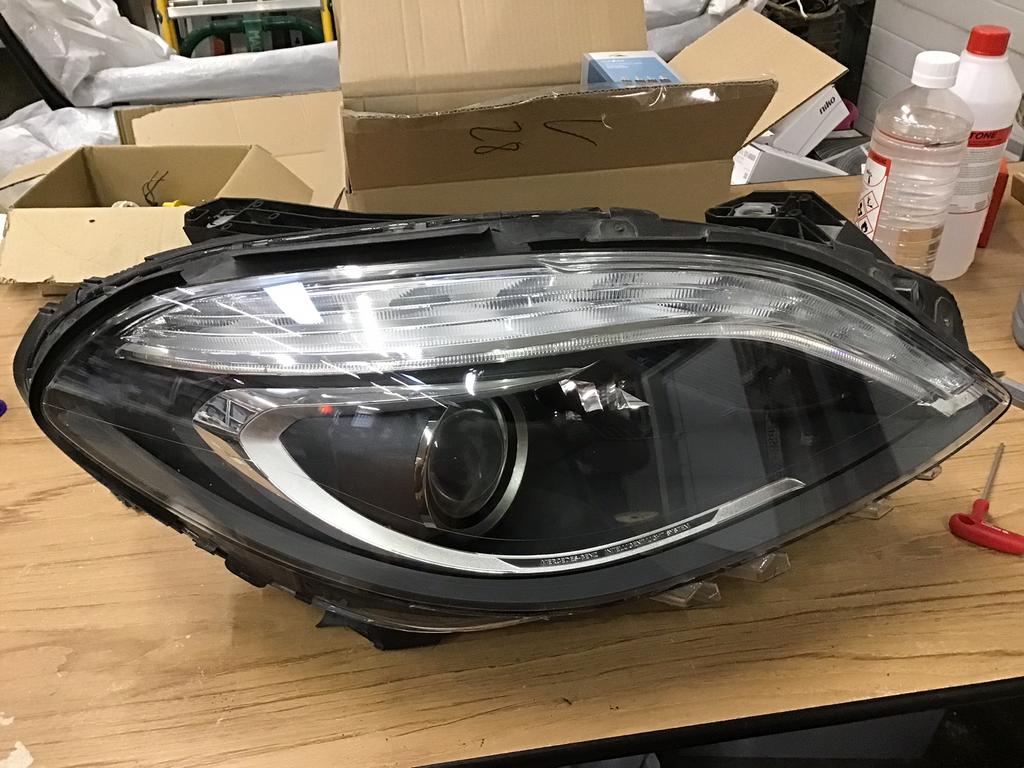 Koplamp rechts Mercedes B klasse W246 ILS Xenon A2468207861, Autos : Pièces & Accessoires, Éclairage, Mercedes-Benz, Utilisé, Enlèvement