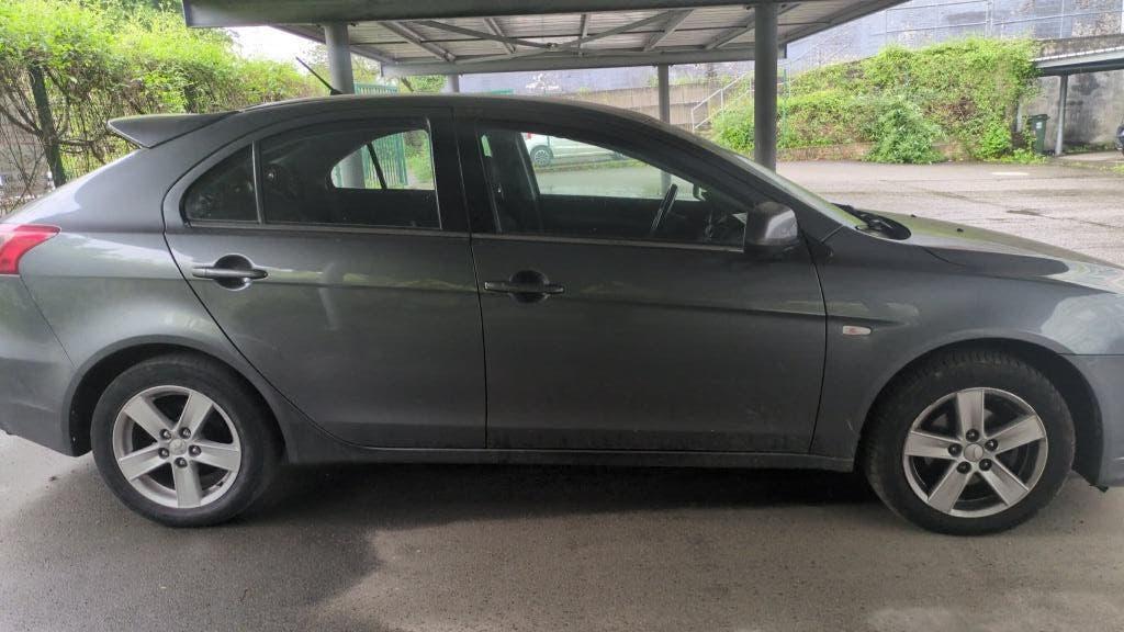 Mitsubishi lancer, Autos, Mitsubishi, Argent ou Gris, Achat, 5 portes, Particulier
