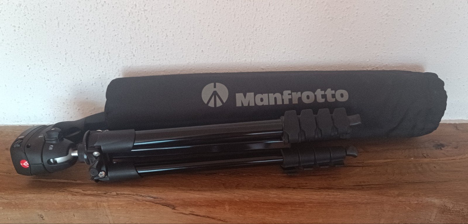Trépied Manfrotto Compact Action — Excellent état, 150 à 175 cm, Comme neuf, Enlèvement, Trépied